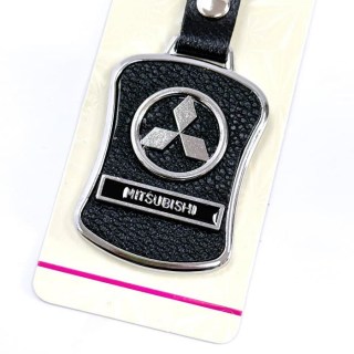 Брелок для ключей с маркой автомобиля «Mitsubishi» фото