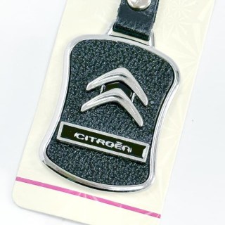 Брелок для ключей с маркой автомобиля «Citroën» фото