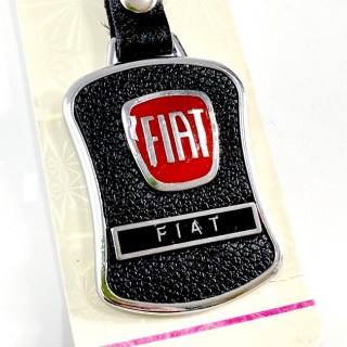 Брелок для ключей с маркой автомобиля «FIAT» фото