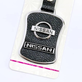 Брелок для ключей с маркой автомобиля «NISSAN» фото