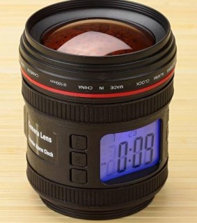 Часы «Фотообъектив» с проектором звездного неба купить