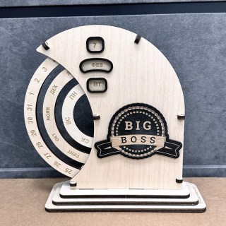 Деревянный вечный календарь «BIG BOSS» светлый купить