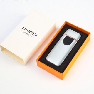 Электронная USB-зажигалка «LIGHTER» серебристая фото