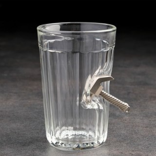 Граненый стакан с молотком «Непробиваемый»  фото