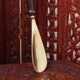 Ложка с деревянной ручкой для обуви «Парусник» латунь, 37 см фото
