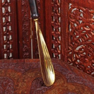 Ложка с деревянной ручкой для обуви «Петелька» латунь, 51 см фото