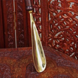 Ложка с деревянной ручкой для обуви «Якорь» латунь, 51 см фото