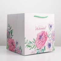 Подарочный пакет квадратный «Лучших моментов» 30 × 30 × 30 см Минск +375447651009