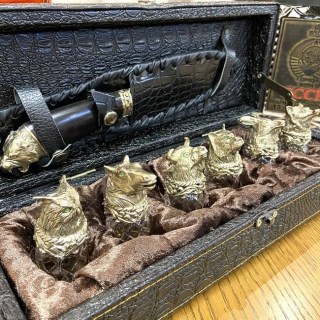 Рюмки перевертыши в кейсе «Звери» +нож с головой тигра купить