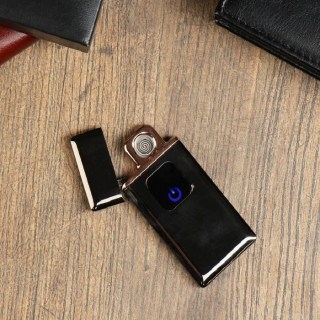 Зажигалка с зарядкой от USB «Luxury» черная фото